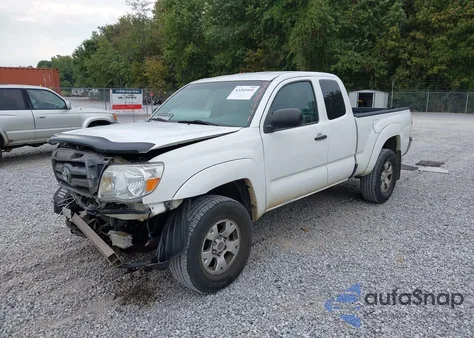 2010 Toyota Tacoma Prerunner V6 z USA, uszkodzony, nr VIN 5TETU4GN5AZ727419